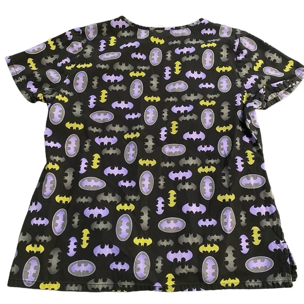 DC Comics Batman Graphic Scrub Top Size Medium - Picture 2 of 6